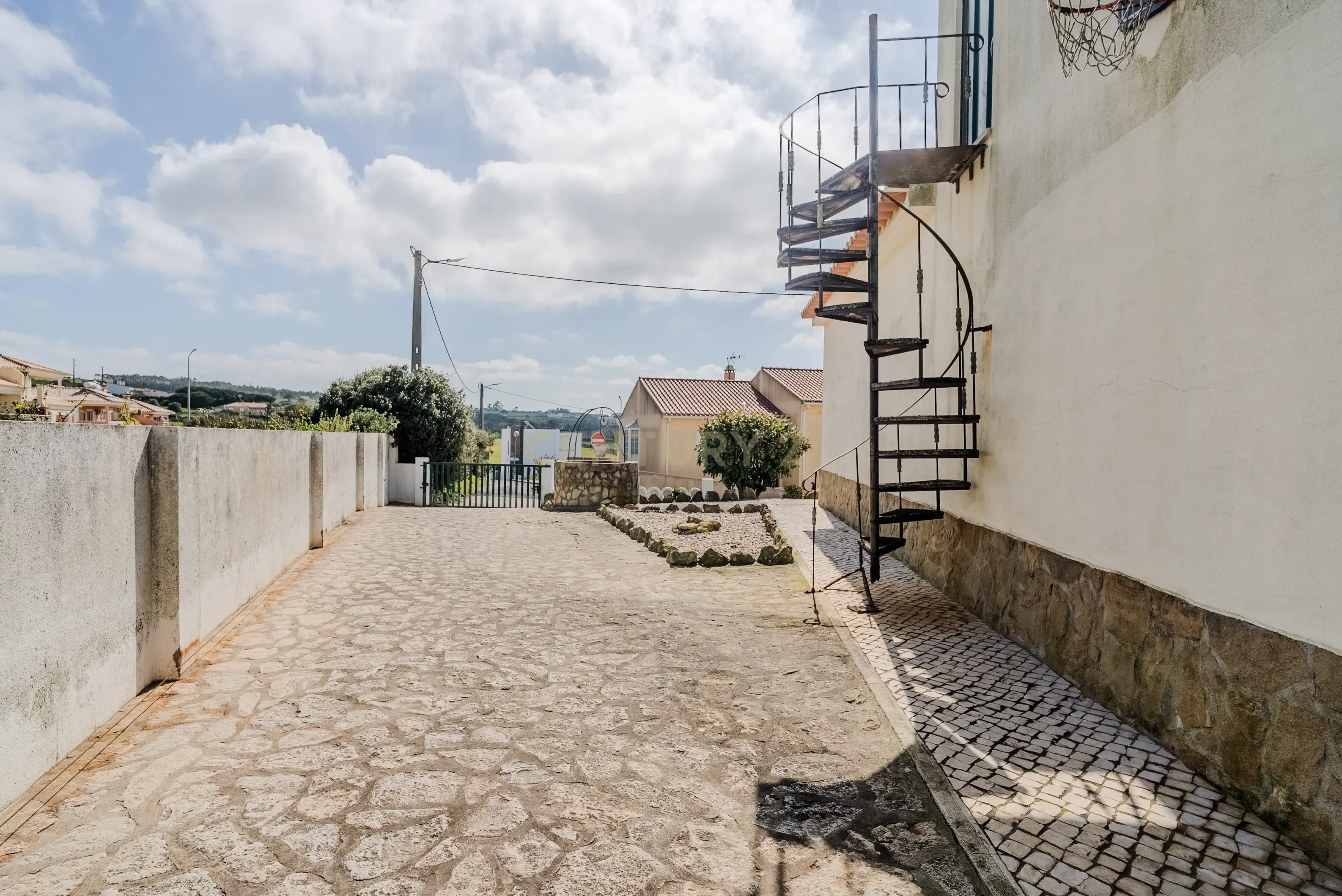 Moradia T2 Duplex - Mafra - Image 26